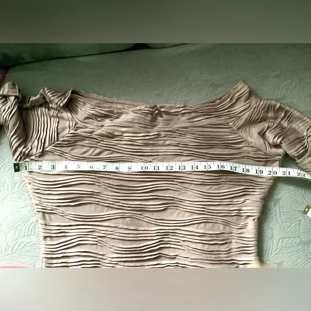 SUPER Flattering long sleeve dress 🌷🌷🌷 - Image 7