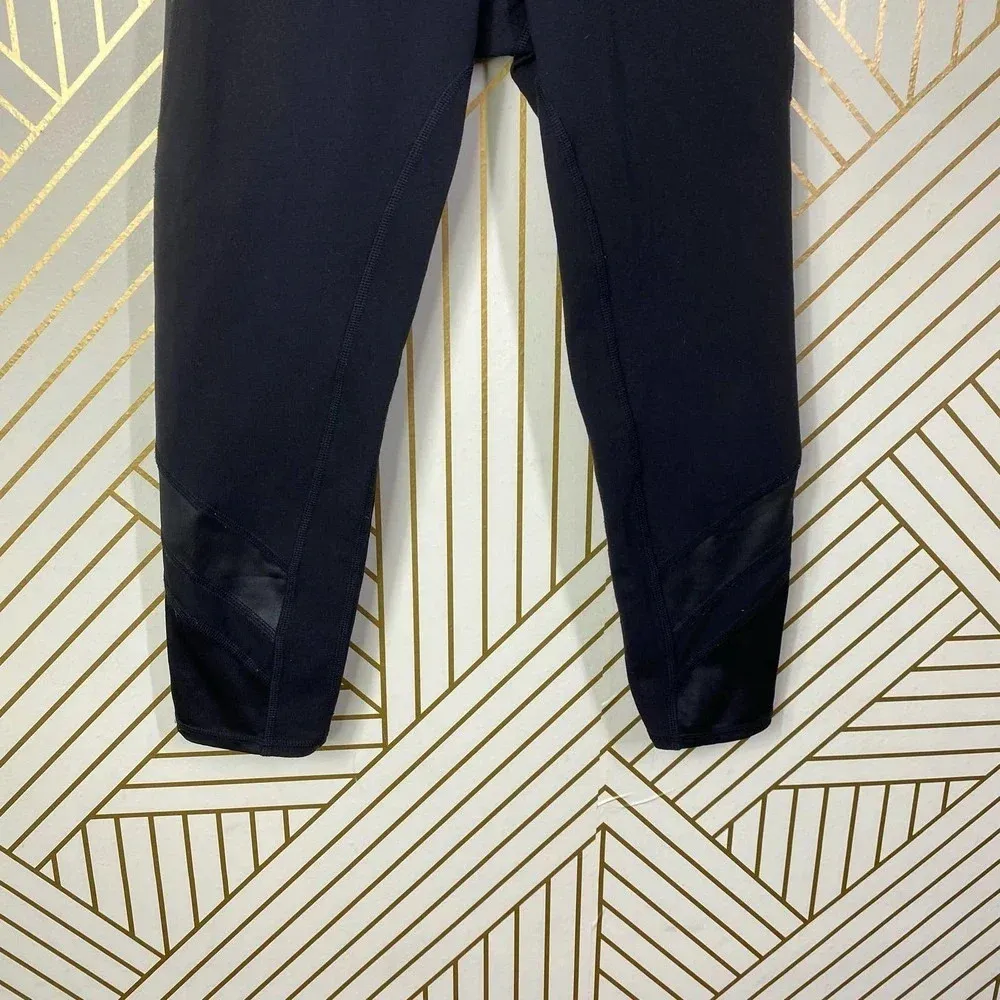 Alo Yoga Capri Leggings Cropped Faux Leather Side Mesh Illusion Black Size Small - Image 4
