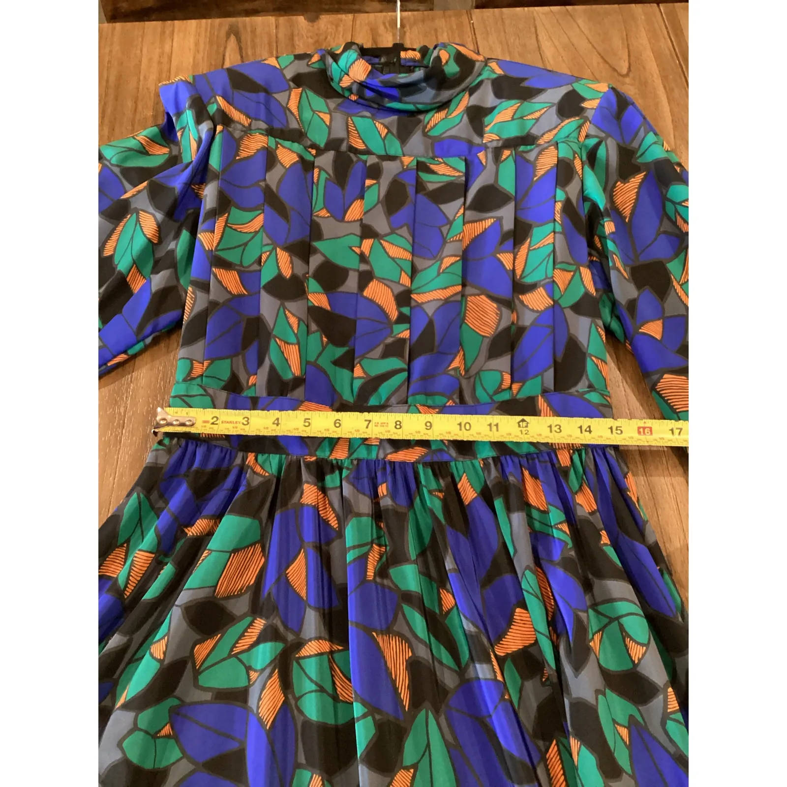 Vintage Howard Wolf pleated long sleeve retro blue black green leaf midi Dress Size 14 - Image 9