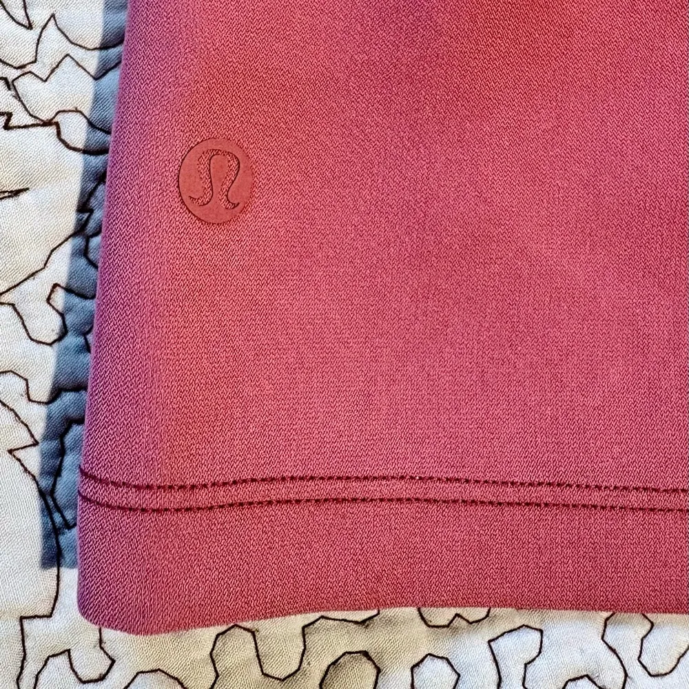 LULULEMON  On The Fly Short Woven 2.5'" in Misty Merlot Women’s 2🧡 - Image 5