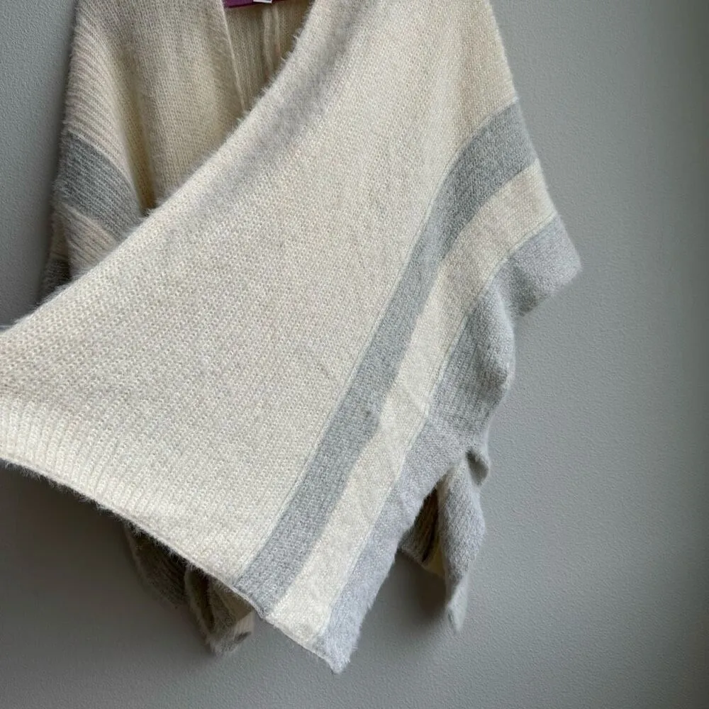Anthropologie Poncho Cardigan One Size Colorblock Fuzzy Knit Open Layering Shawl - Image 3