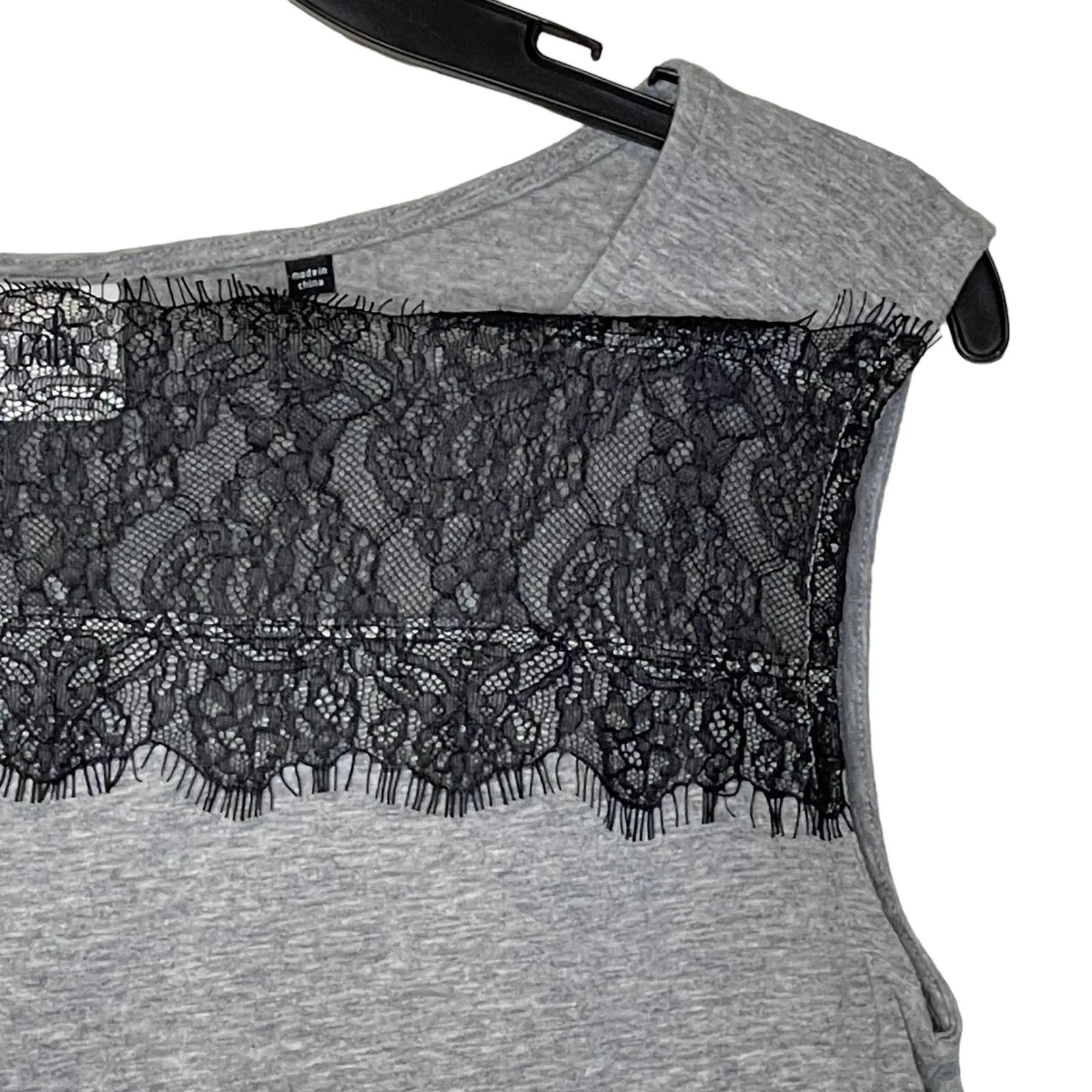 CAbi Lacy Tee Gray Knit Top Muscle Tank Stretch Lace Trim Size‎ Small Women - Image 4