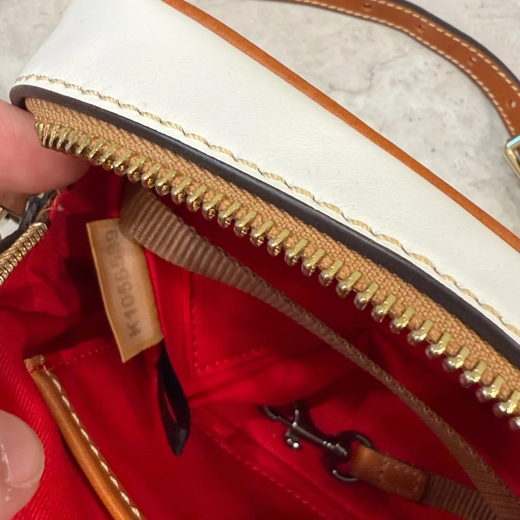 Dooney & Bourke White Leather Wexford Camera Crossbody Bag Purse - Image 10