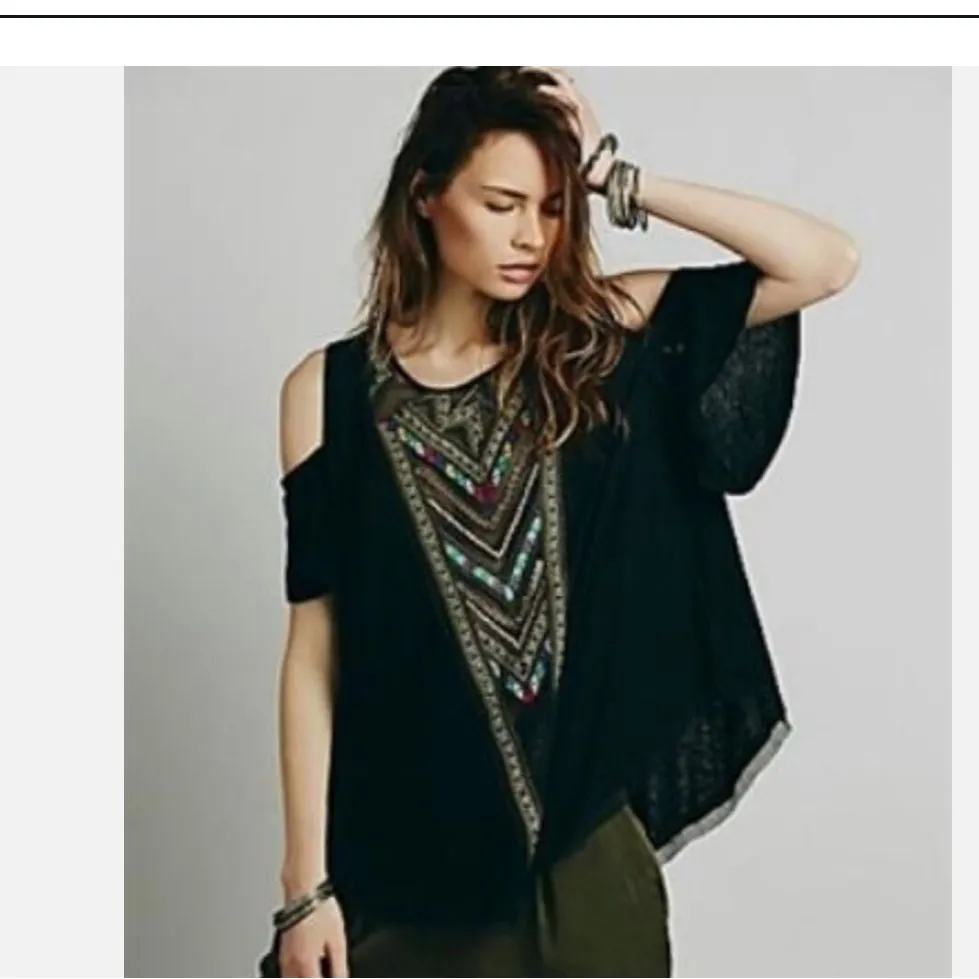 Free People Love Spell Tribal print cold shoulder keyhole back blouse size XS - Image 8