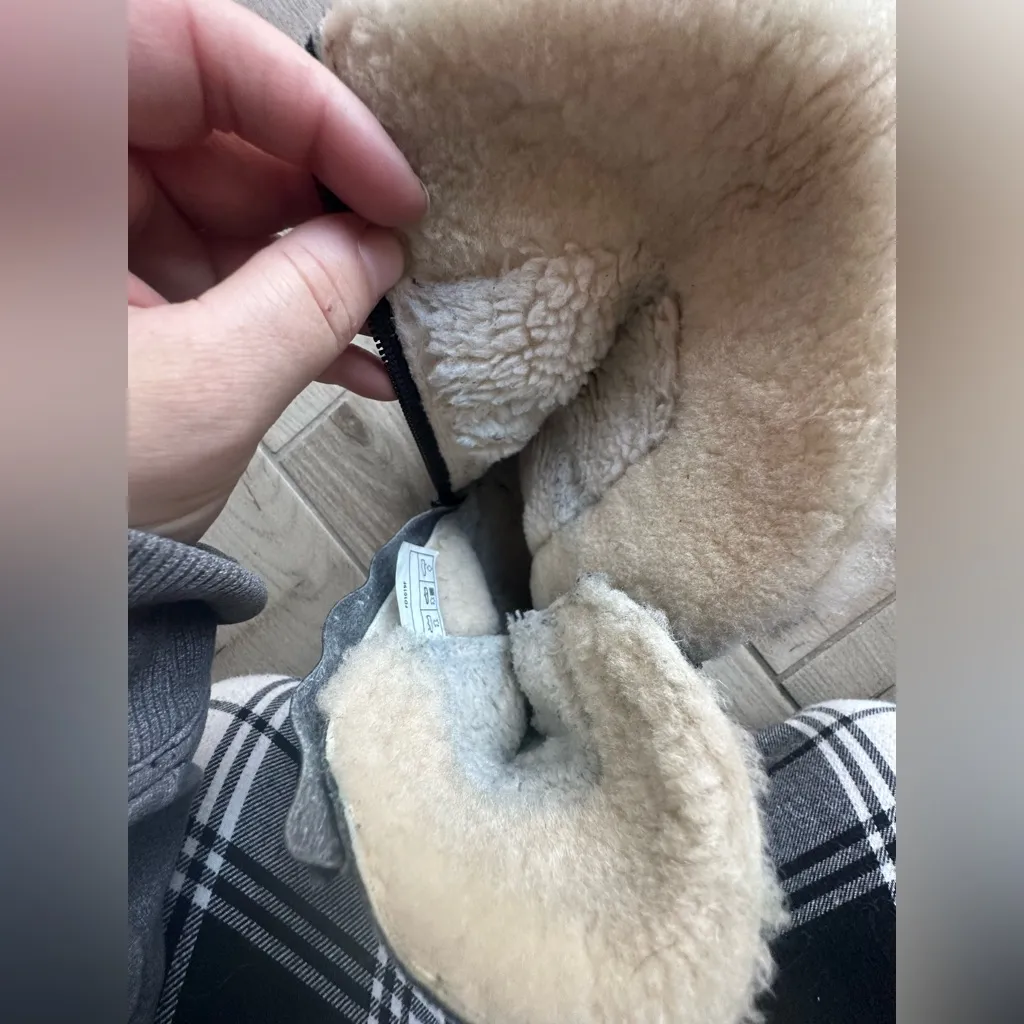 Koolaburra Black Winter Boots for Women Size 10 - Image 5