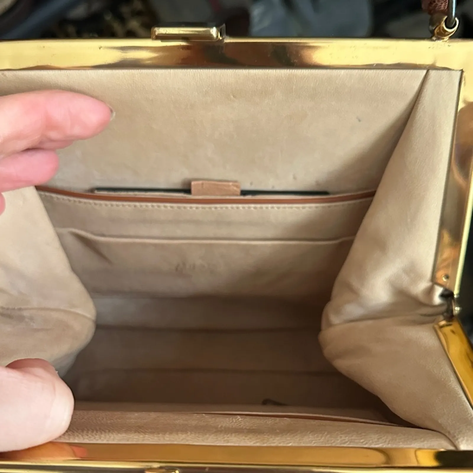 Vintage 50s 60s Bellstone Snakeskin Kisslock Elegant Brown Leather Handbag - Image 6