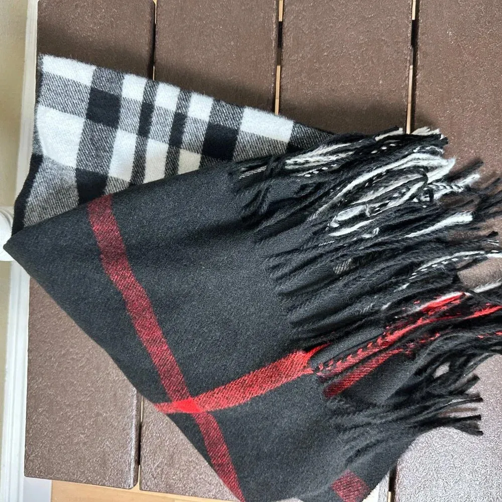 NWT Rothschilds Boutique The 8urberry Style Plaid Tassel Scarf Super Soft Large Black - Image 6