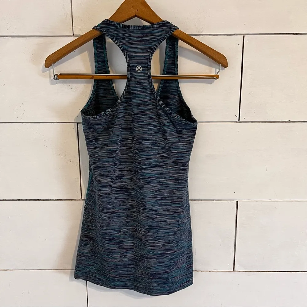 Lululemon Space Dye Reversible Racerback Tank. Size 4 - Image 2