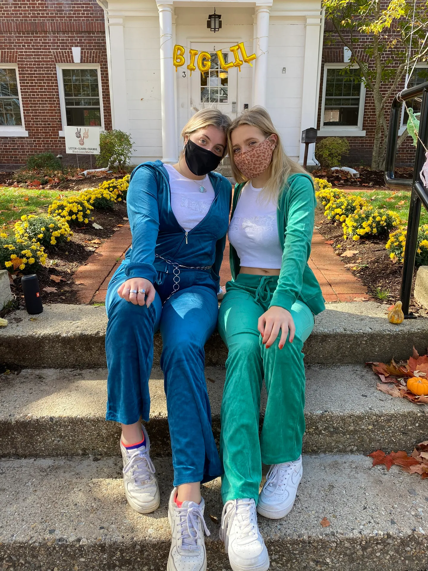 Green Velvet Track Suit Size M - Image 5