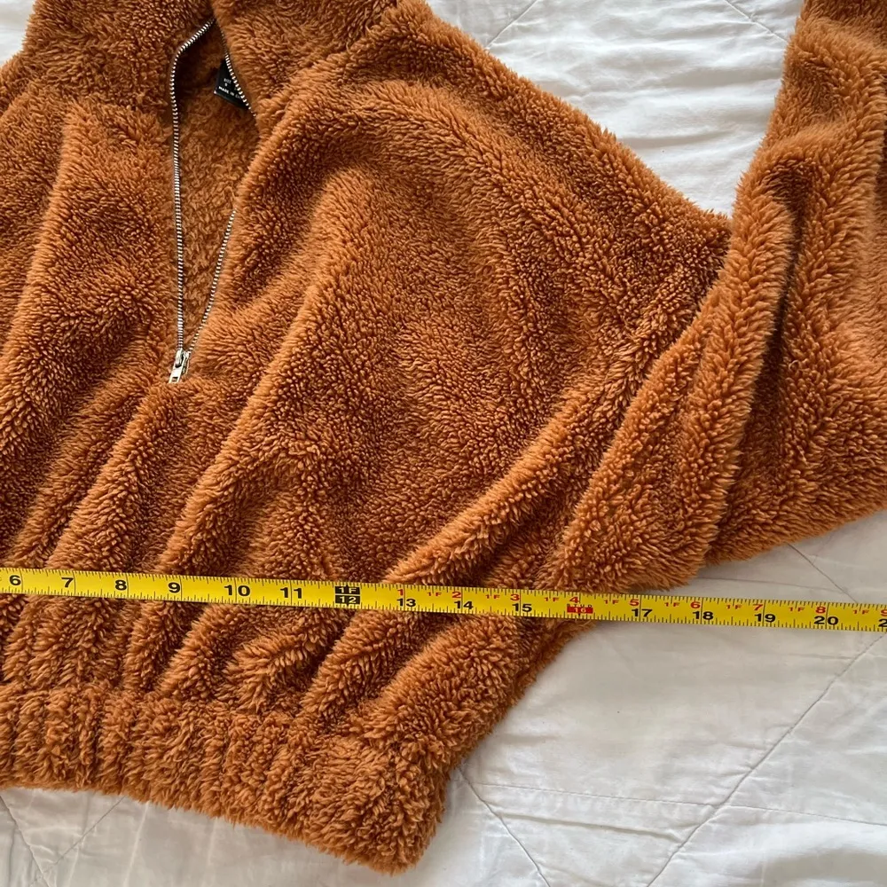 Cozy cropped brown half zip - Image 9