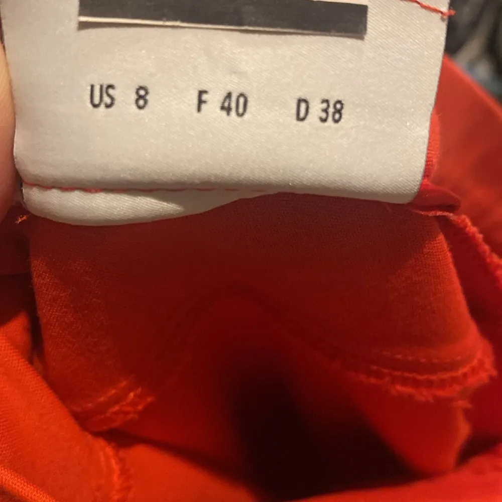 Akris Punto  red cropped pants 8 - Image 7