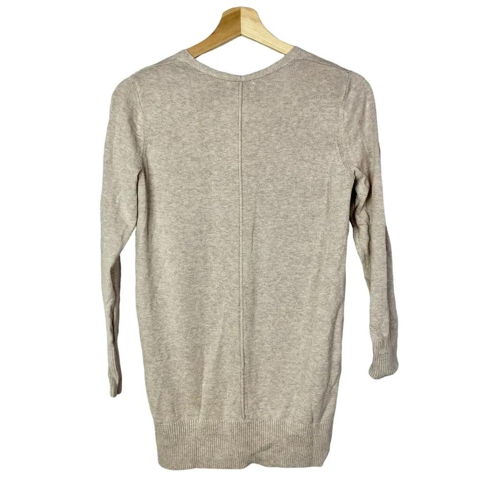 Old Navy Beige V-Neck High Low Exposed Seam Sweater XS - Image 2