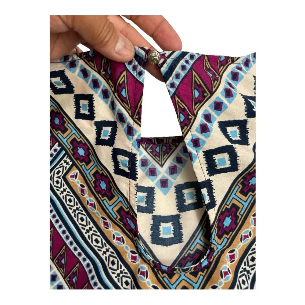 PINK OWL Geometric Tribal Blouse
Multicolor 3/4 Sleeve Scoop Neck Top size M - Image 9