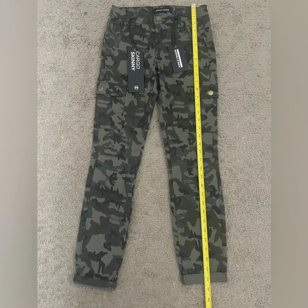 NWT Ashley Mason Camo Skinny Cargo Pants, Size 5/27 - Image 12