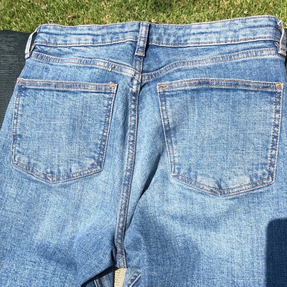 Zara Jeans Womens 6 Denim Straight Leg Cropped Light Wash Raw Hem - Image 6