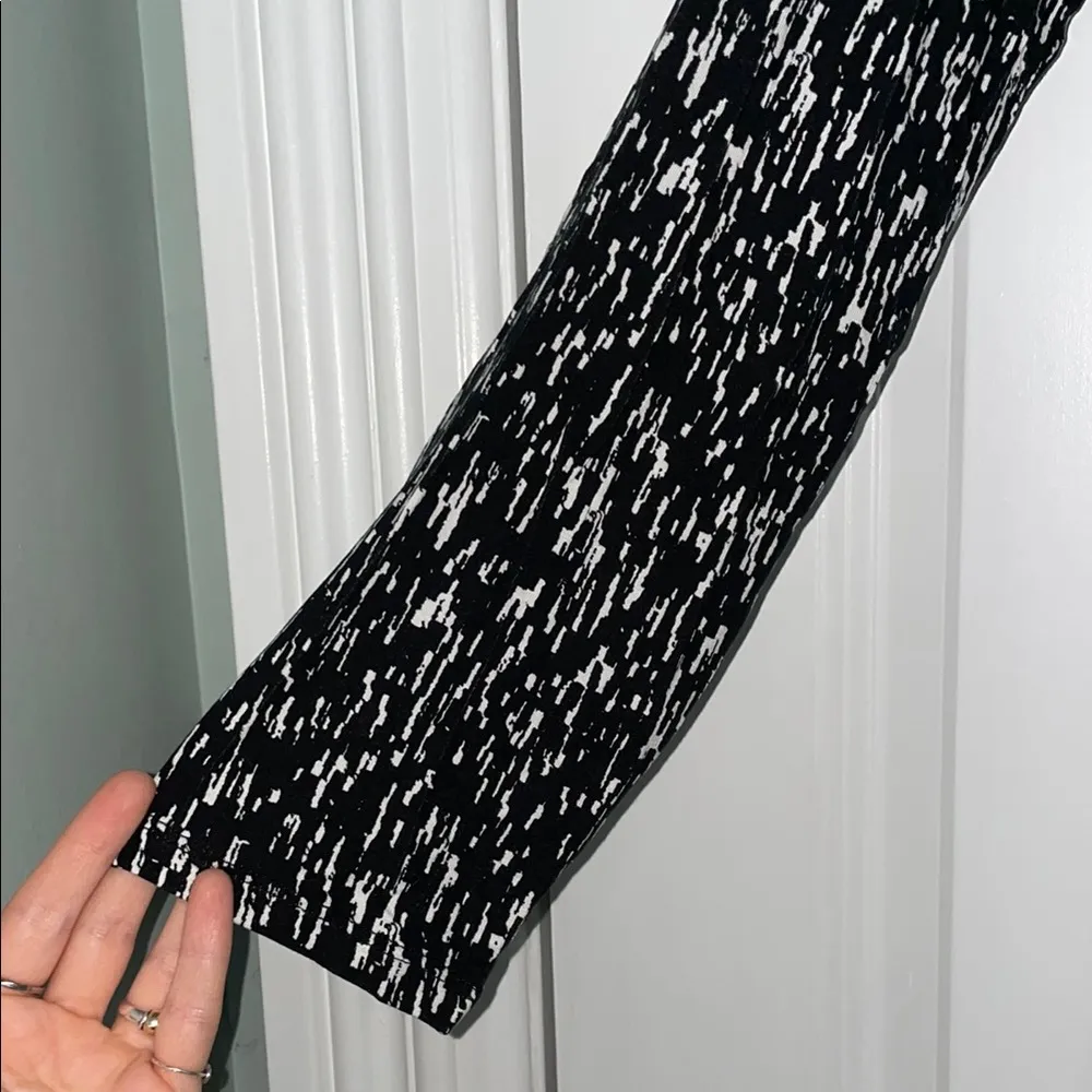 Black and White Patterned Women's Dress - Image 4