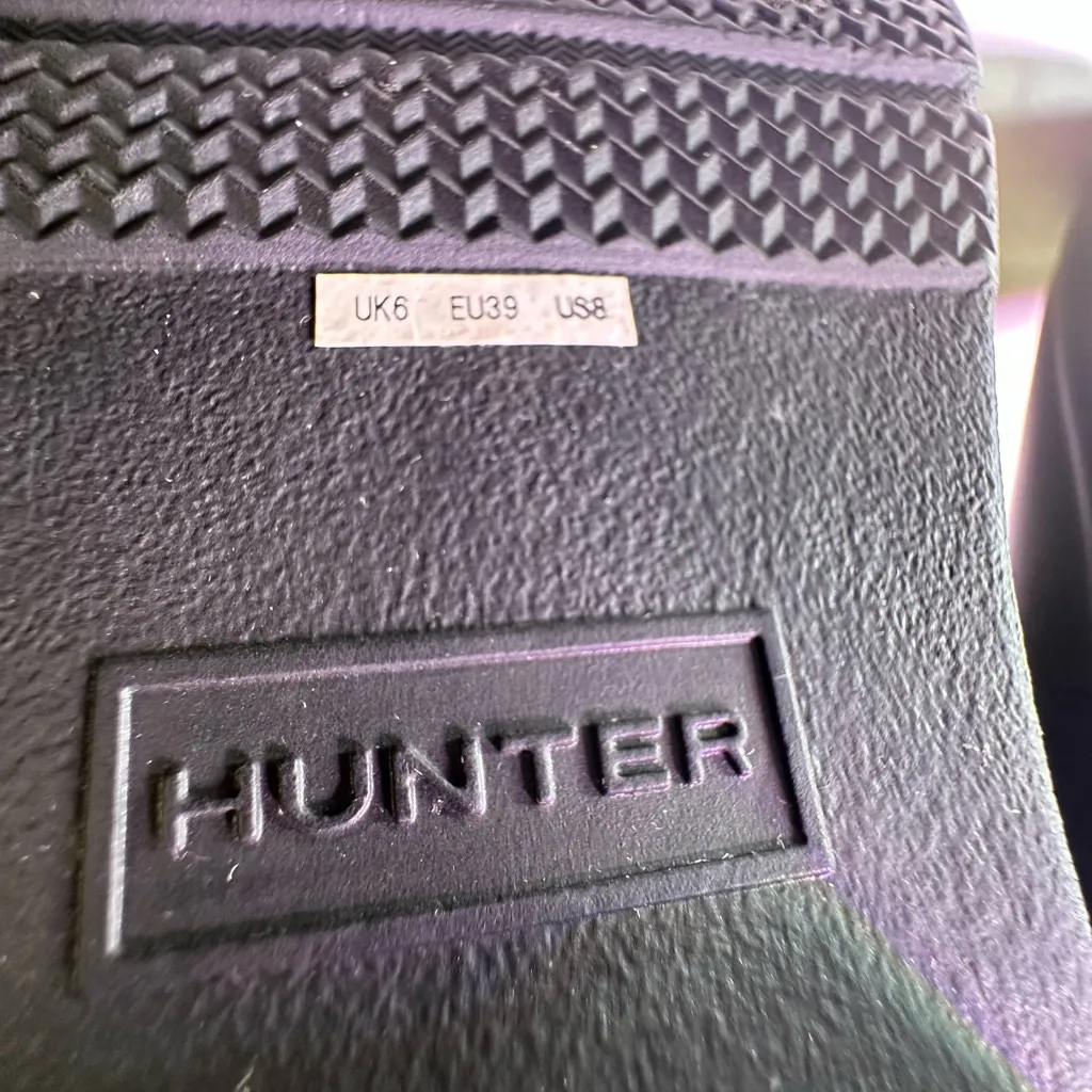 Hunter Classic Black Rain Boots - Image 8