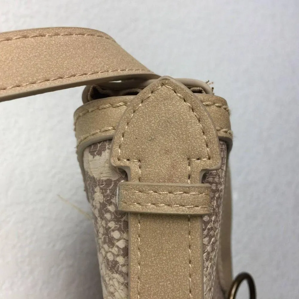 Universal Threads UNIVERSAL THREAD Tan Snakeskin Crossbody Purse - Image 5