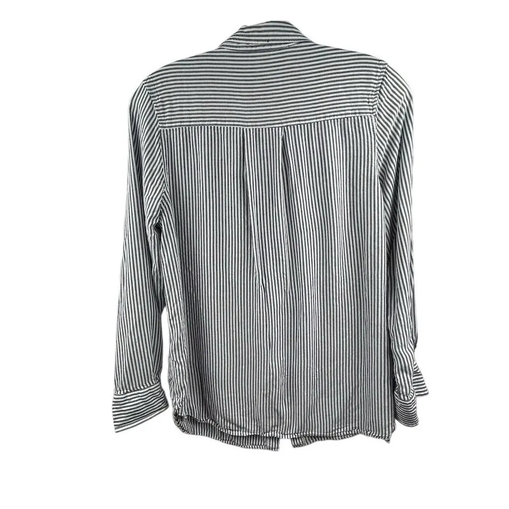 Gap Women's Striped Boyfriend Fit Button-Up Shirt Size S blue/white striped - Image 5