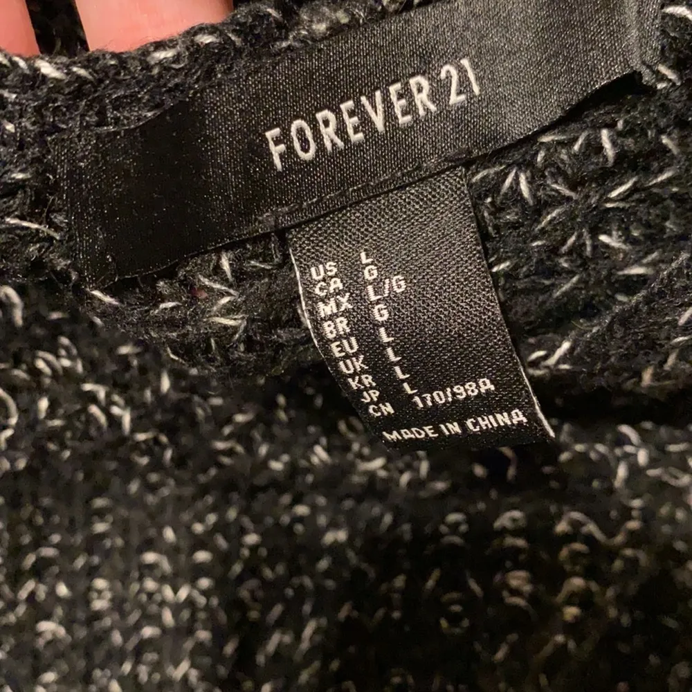 Forever 21 criss-cross back oversized black sweater, L - Image 5