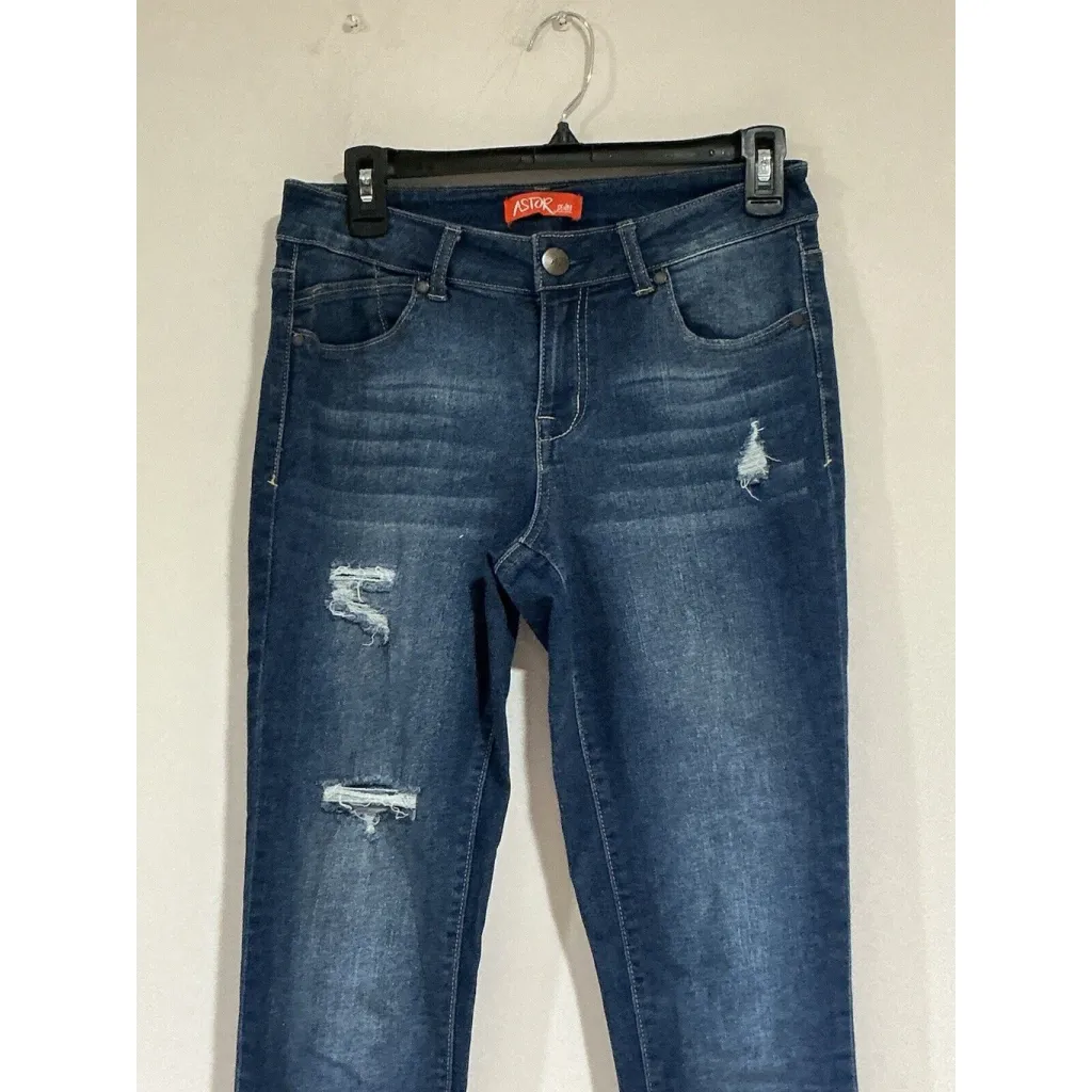 Woman’s Astar Size 7 Denim Jeans Straight Leg Ankle Stretch Low Rise Blue - Image 2