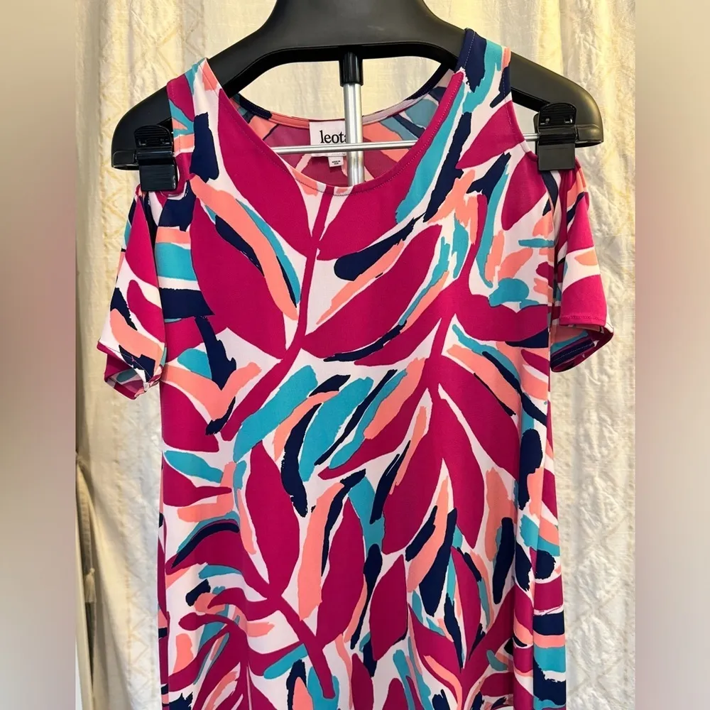 Leota Women’s Top size Small - Image 6