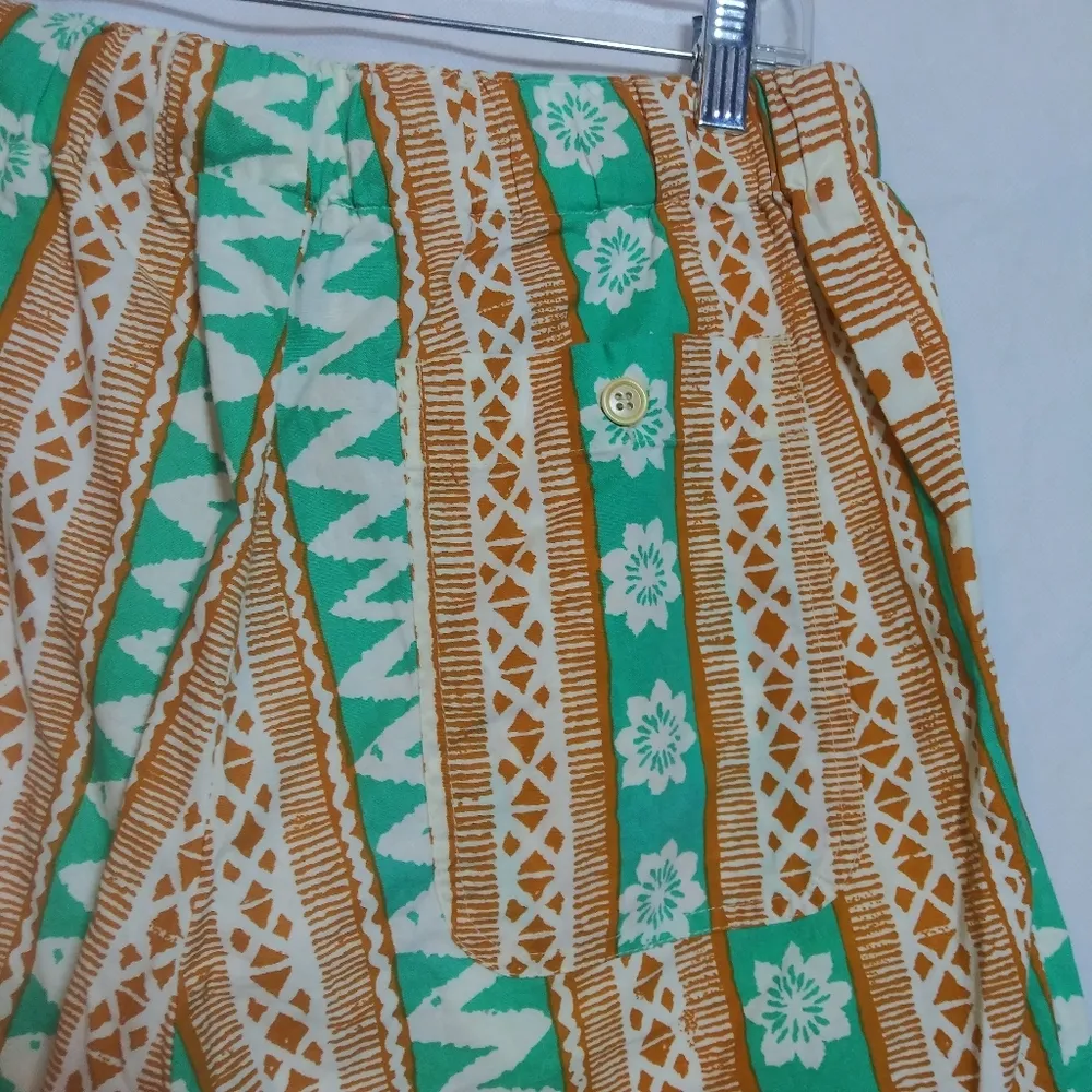 United Colors Of Benetton Tropical Green and Tan Bermuda Shorts Vacation Size S - Image 5