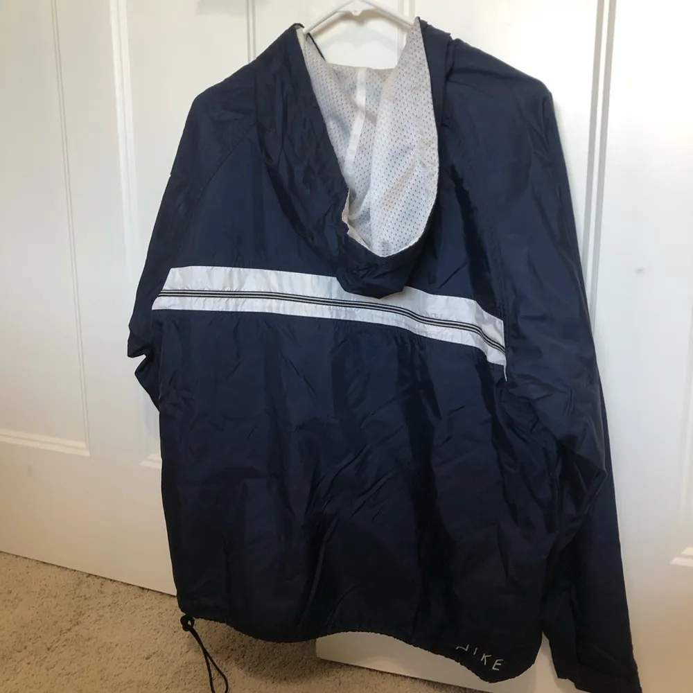 Vintage Nike woman’s size large 12-14 navy and white lined 1/4 zip windbreaker - Image 10