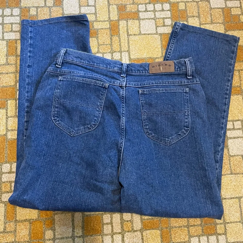 Women’s Riders by Lee Indigo Relaxed Fit Straight Leg Jeans classic relaxed fit - Image 2