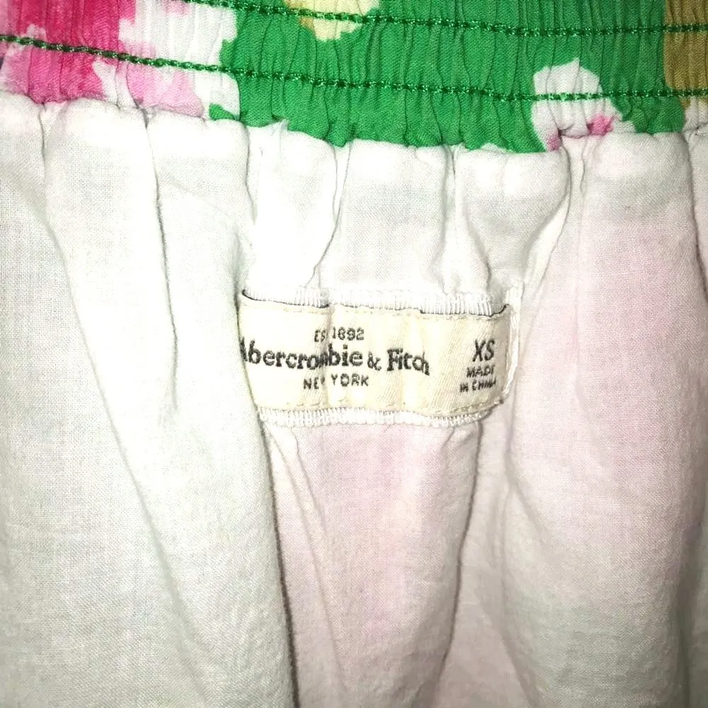 PRE OWNED  Green Floral Ruffle Skirt XS - Image 4