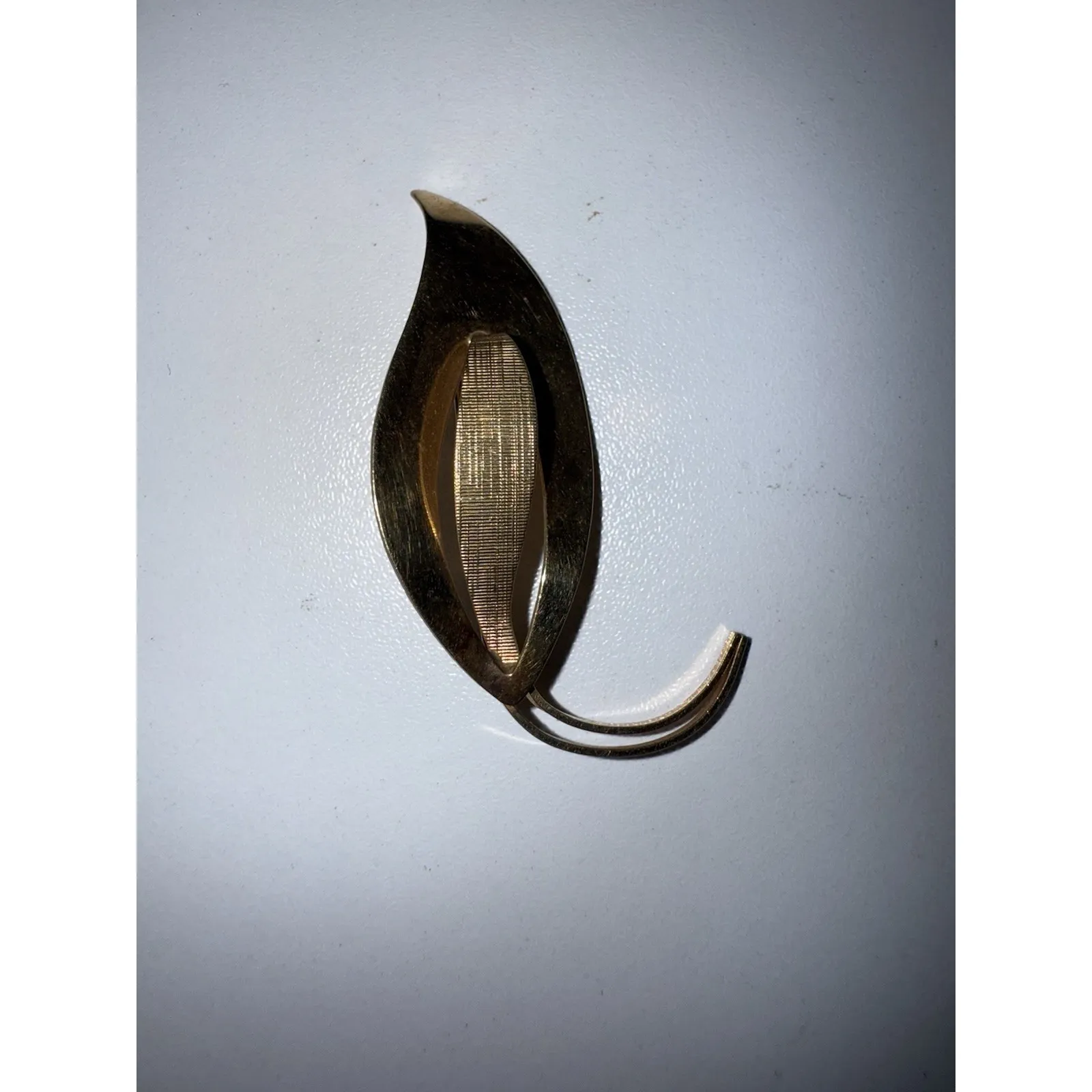 Vintage Signed VAN DELL 12K GOLD FILLED LEAF Brooch Pin Pendant‎ Jewelry - Image 2