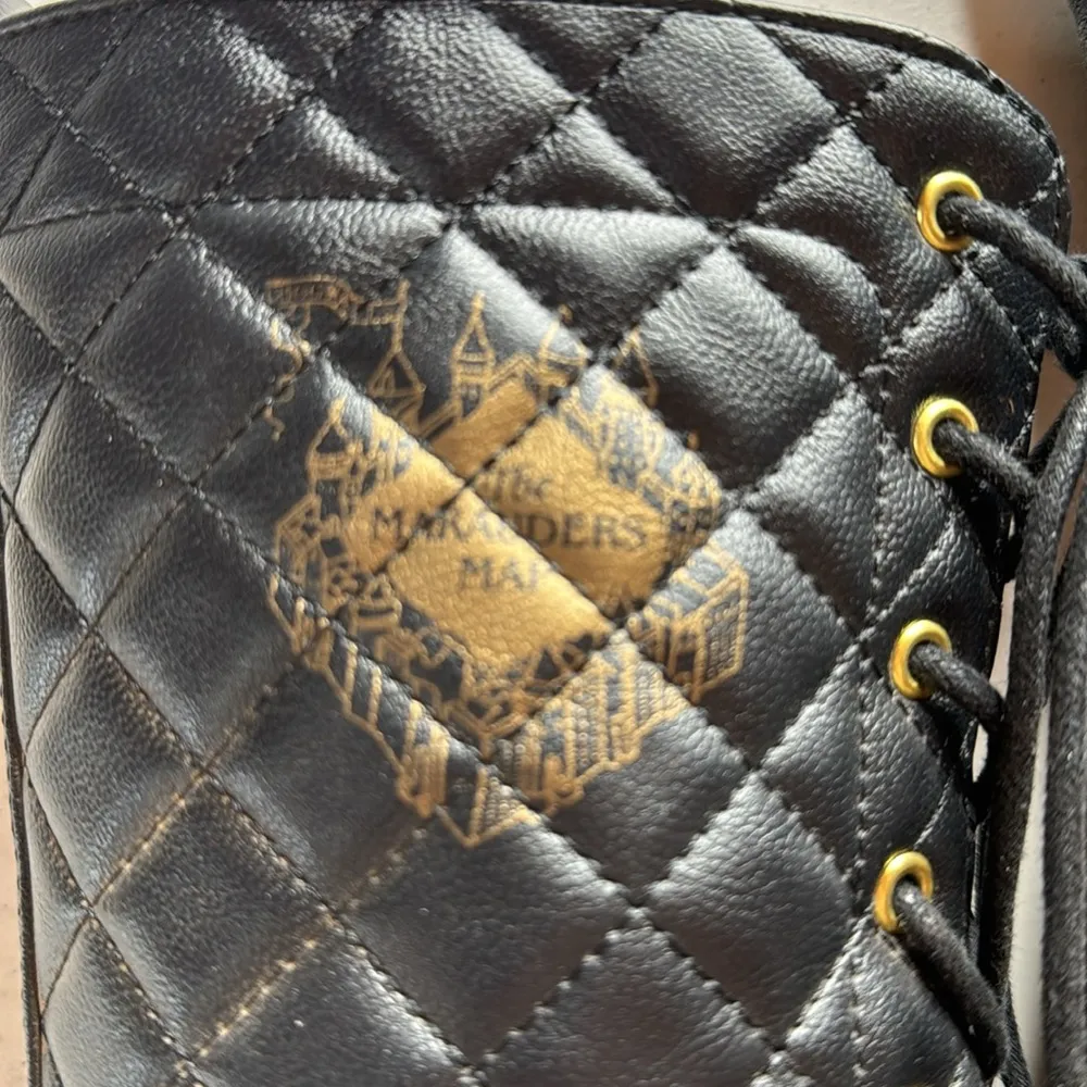 Hot Topic Harry Potter Marauder's Map Quilted Combat Boots Size 9 - Image 7