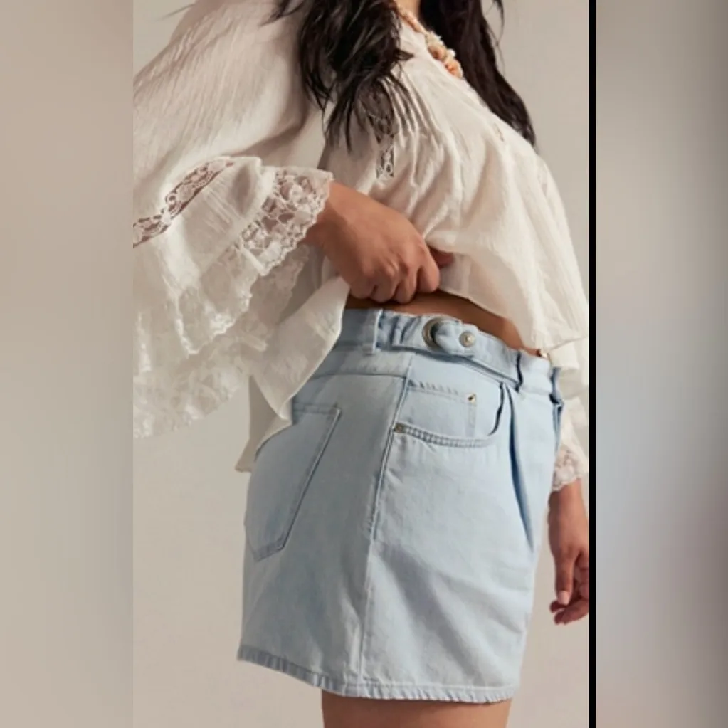 NWT we the free people CRVY Moon sign pleated shorts light blue denim sz 30 - Image 2