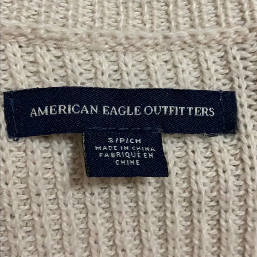 American Eagle size small pullover v-neck knit sweater lace up design on sleeves - Image 5