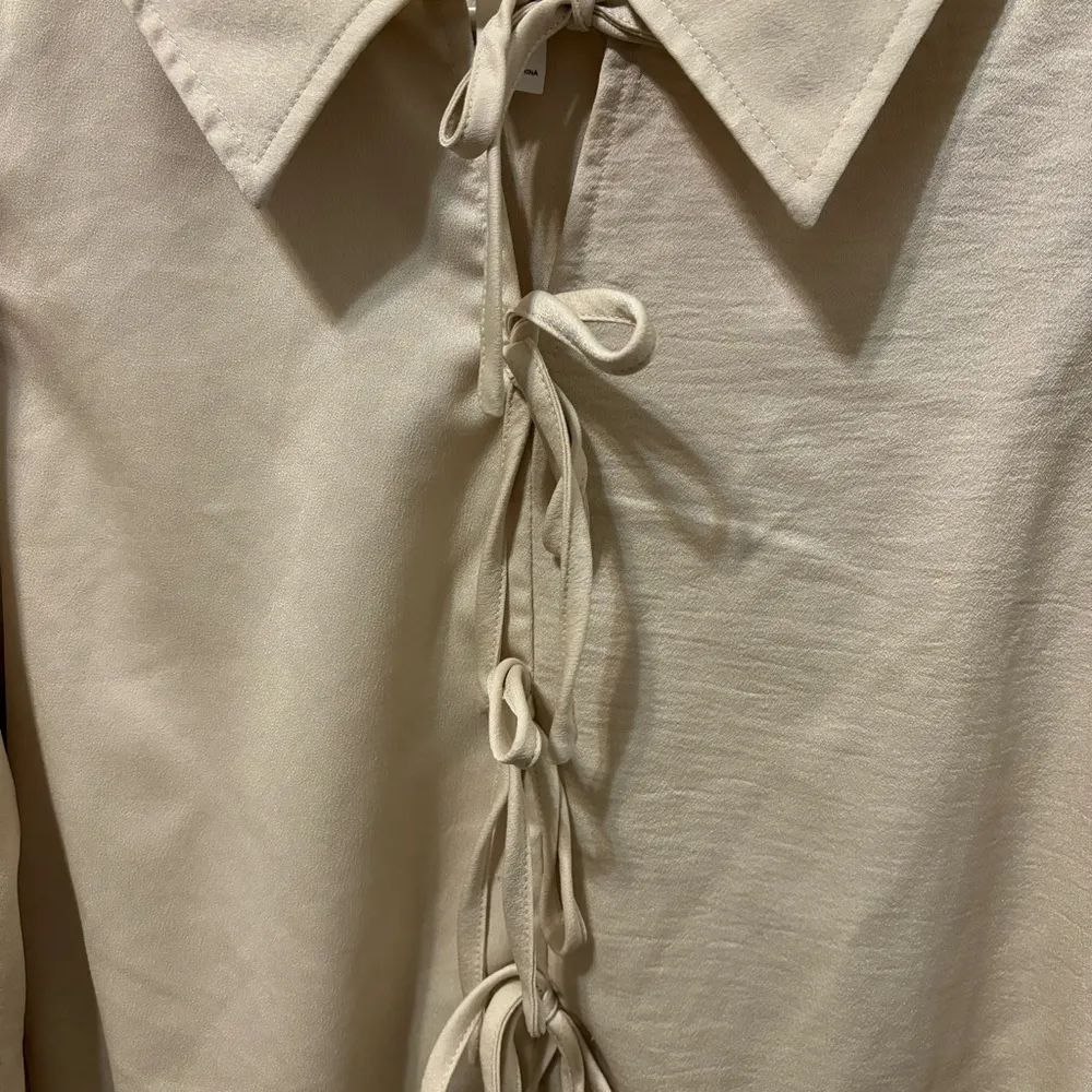 Casual Front Tie Bow Blouse - Image 5