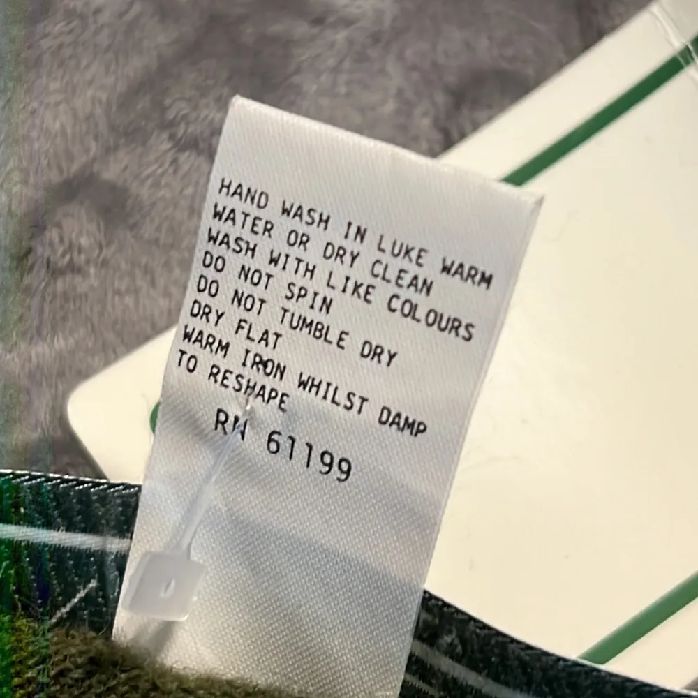 ANNA MILANI large women's lambswool Italian cardigan dark green buttons vintage - Image 8