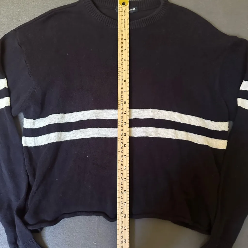 Brandy Melville Striped Oversized Cropped Sweater - Image 3