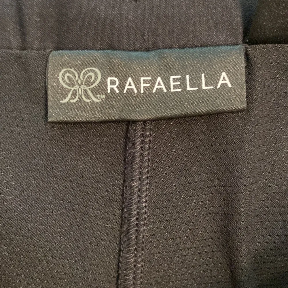 RADAELLA Skorts size M length 18” waist 32” brand new black color - Image 6