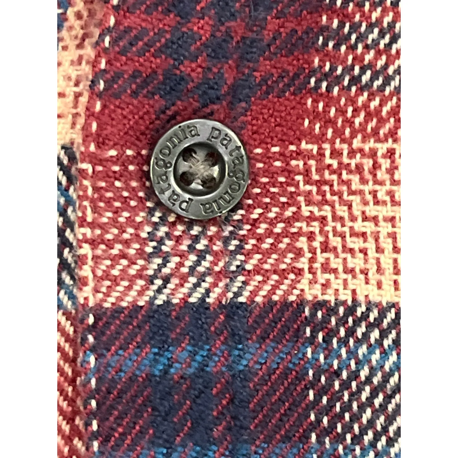 Patagonia Organic Cotton Plaid Flannel Shirt Women Size 10 Red Blue Sustainable - Image 9