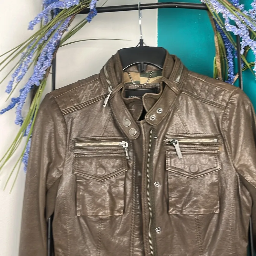 BCBG Max AZRIA army brown leather like new jacket fitted amazing details Sm - Image 3