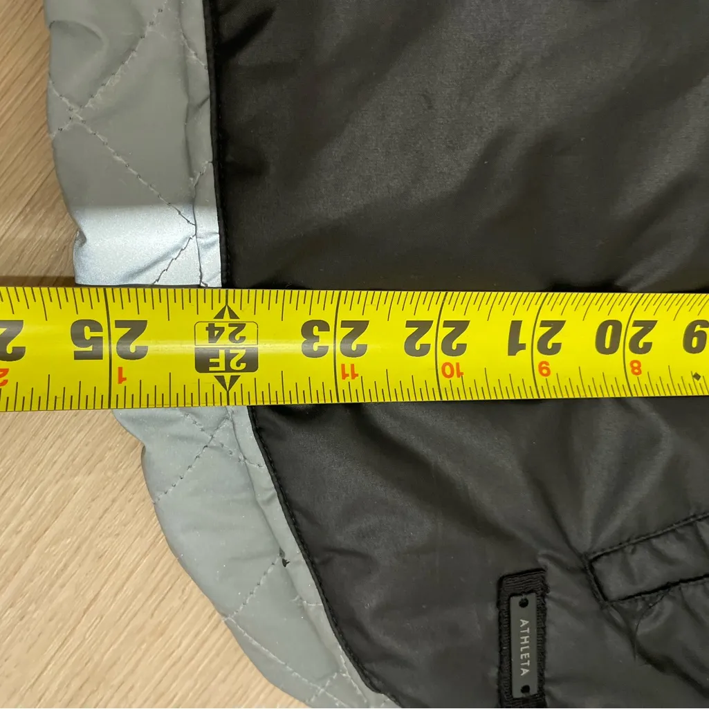 Athleta  Women's Black Reflective Reversible Quilted Jacket - Image 6