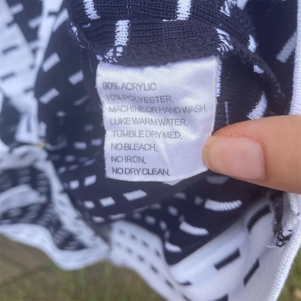 Exclusively Misook Women's Black Geometric Knit Cardigan Short Sleeve Size L - Image 4