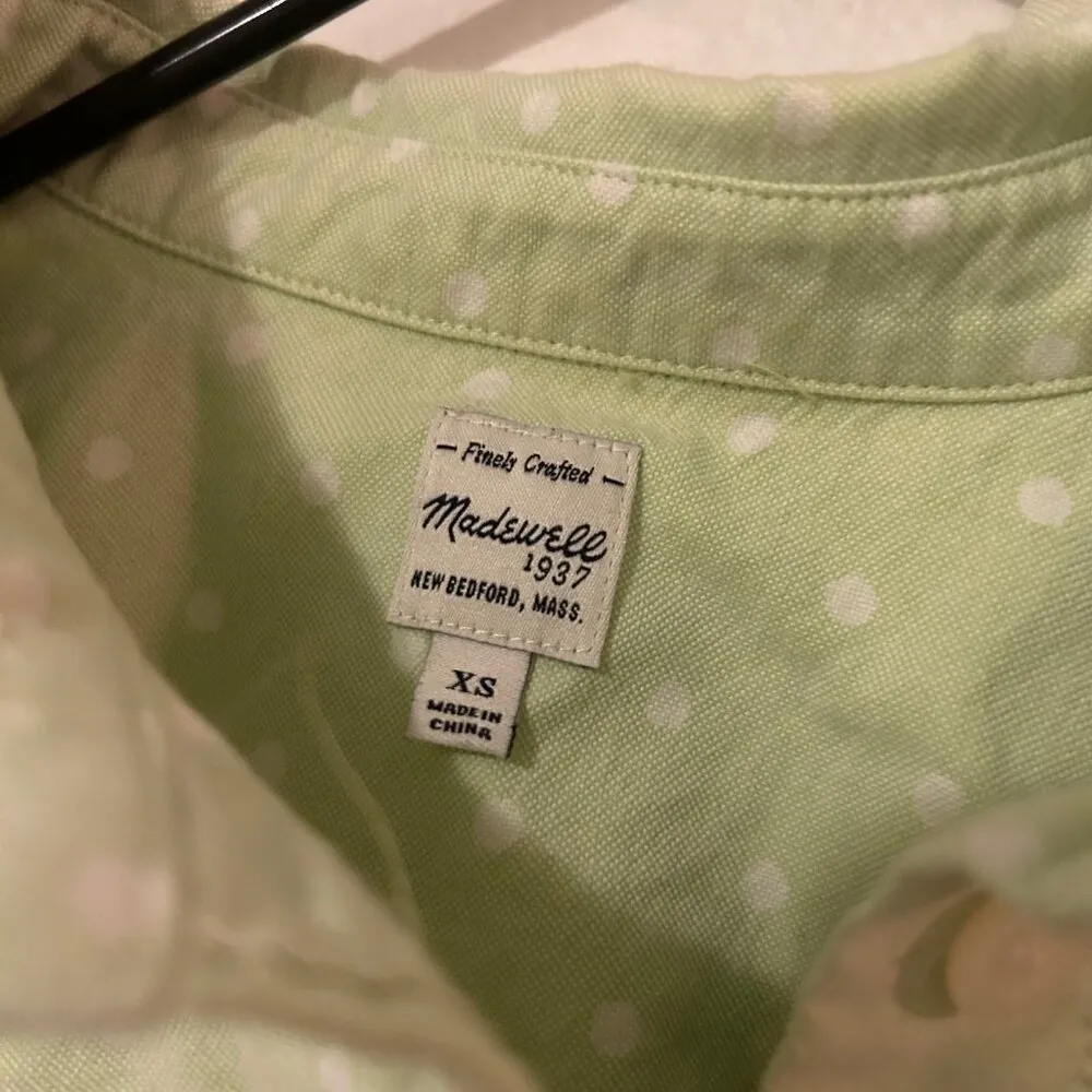 Madewell long sleeve button down women shirt sz. XS light green white polka dots - Image 3