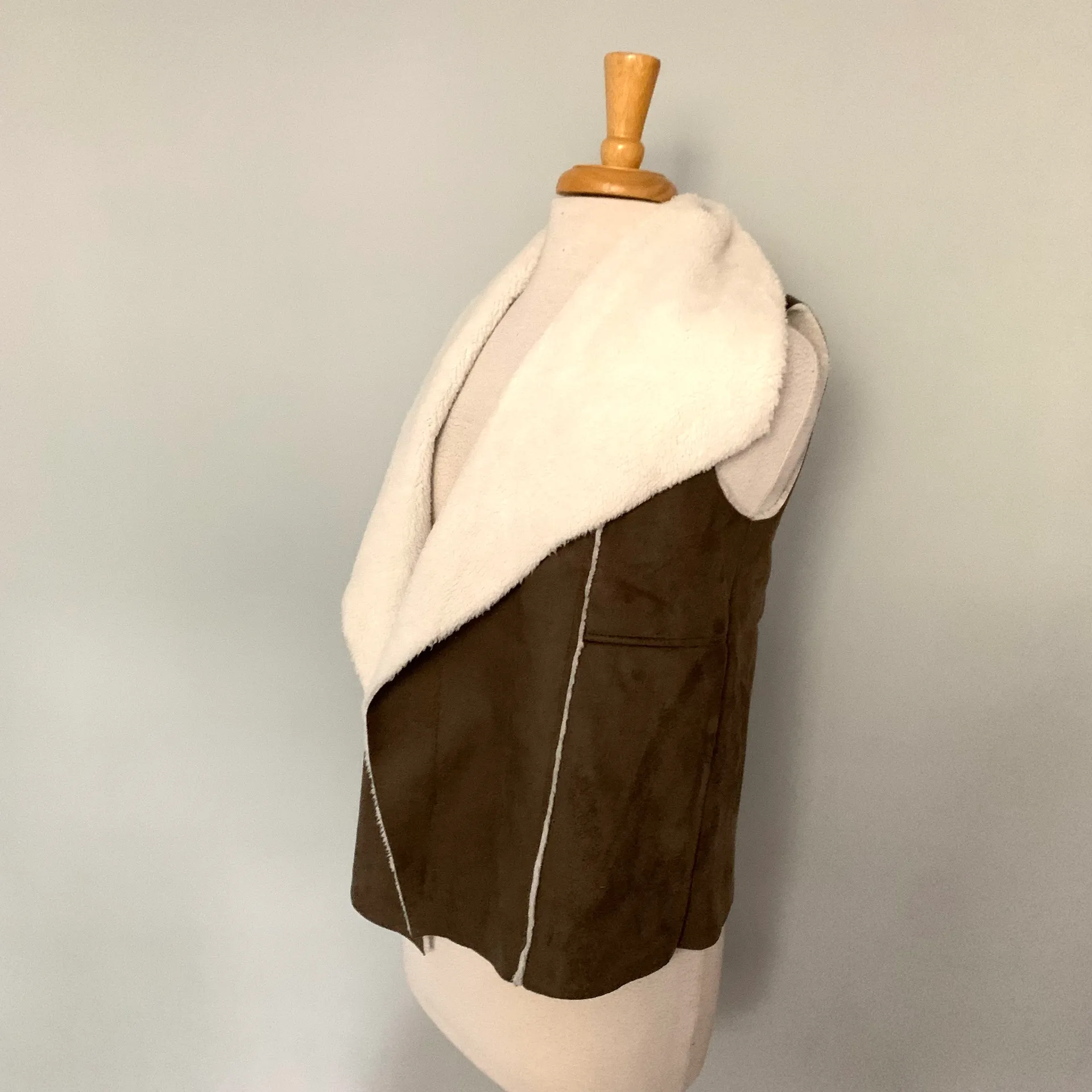 Susina Faux Suede And Shearling Fuzzy Vest Brown Size XS petite - Image 6