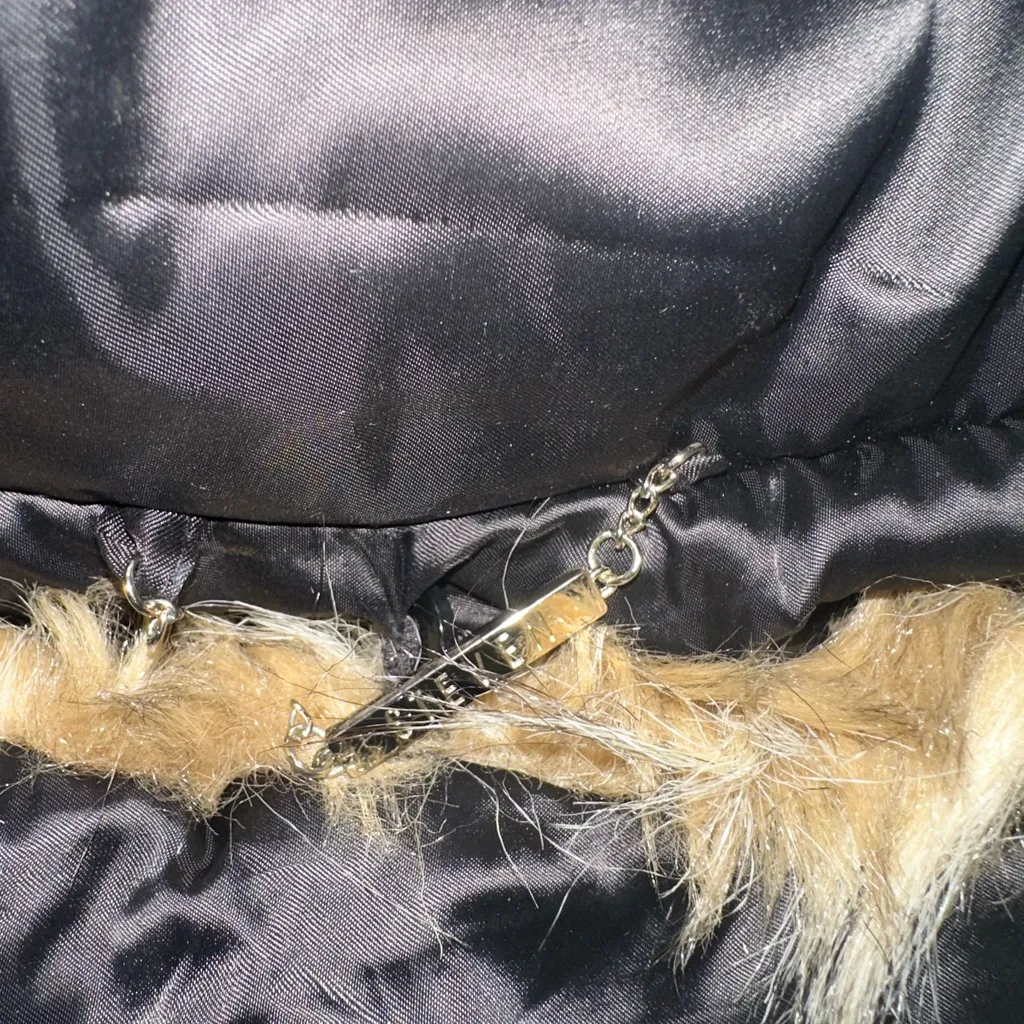 Steven By Steve Madden Black Puffer Coat with faux Fur Trim hood removable Large Size undefined - Image 8