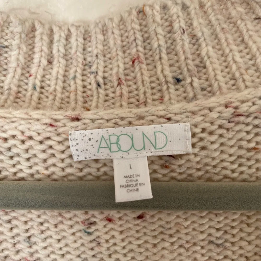 NWOT Abound Nordstrom v-neck sweater▪️size L - Image 3