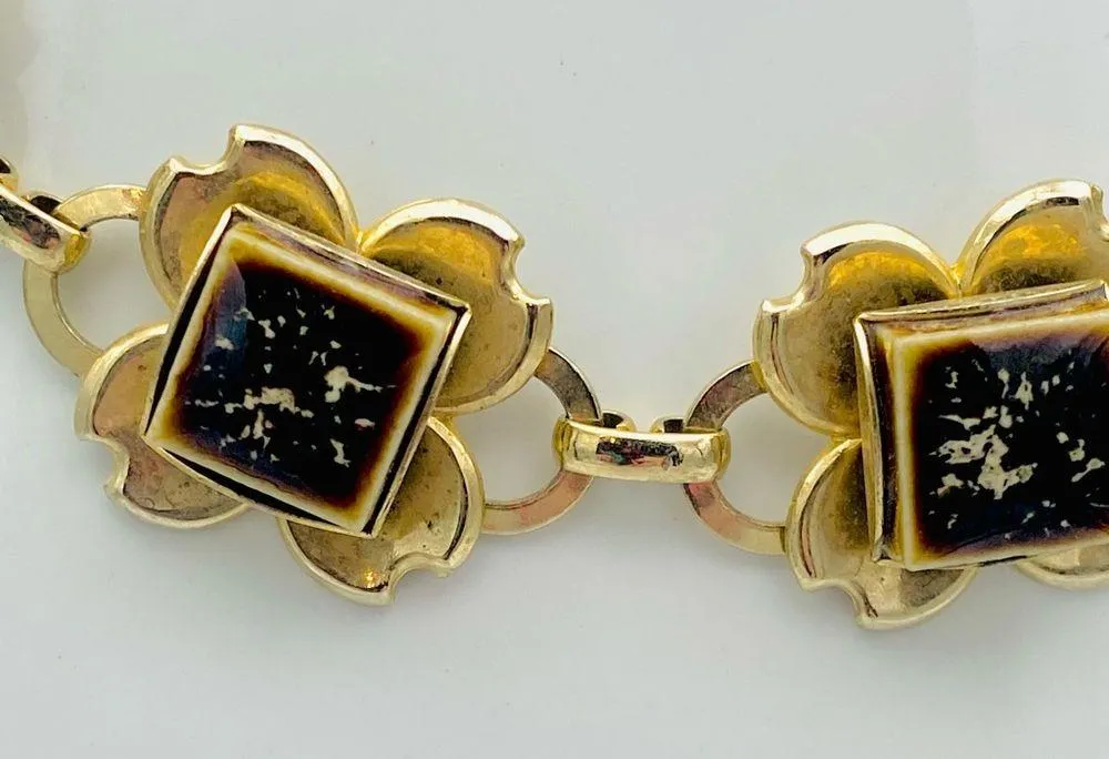 Vintage Mid Century Gold Tone Floral Square Link Necklace - Image 5