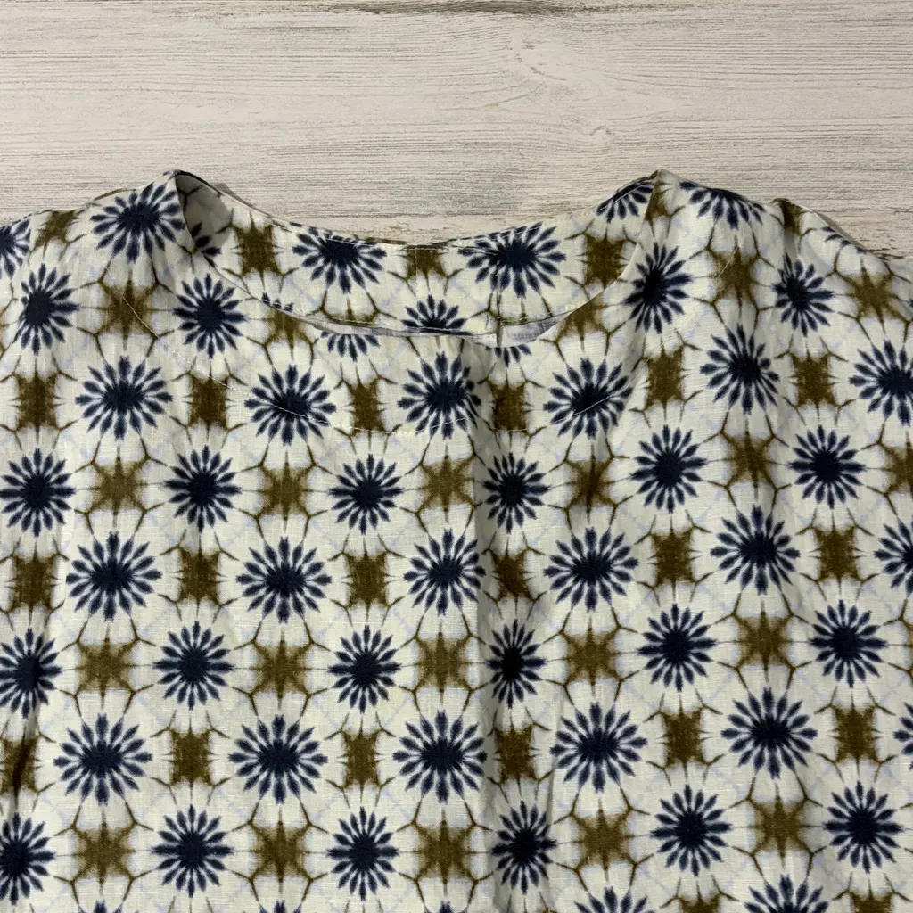 bryn Walker Blue and Brown Starburst Linen Blouse - Image 4