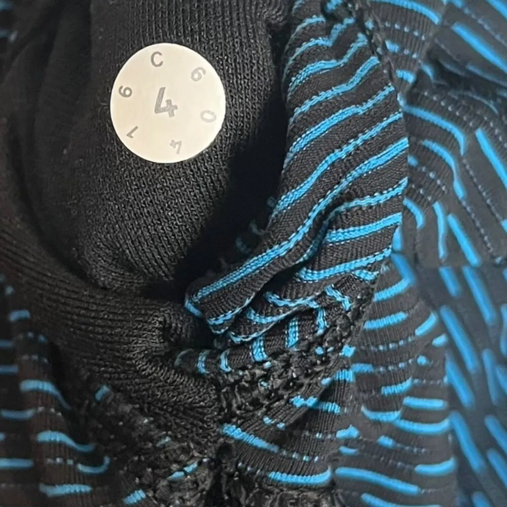 Lululemon‎ Women's 4 High Times Pant Luxtreme Score Jacquard Black Indian Ocean - Image 6