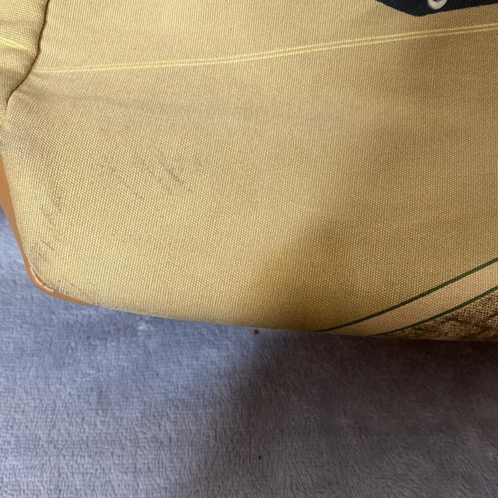 Bueno City Beaded Satchel Great Condition - Image 5